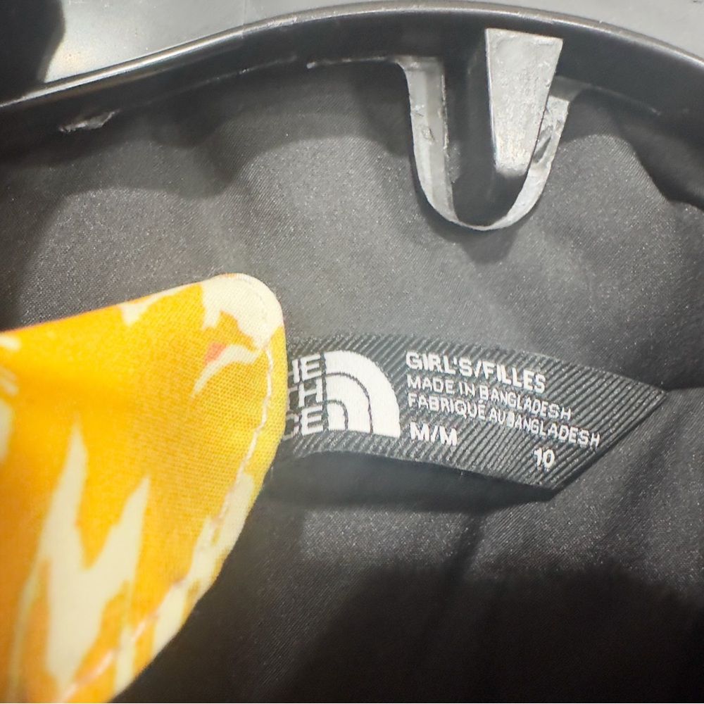 The North Face Girls Freedom Insulated Winter Jacket - Picture 8 of 12